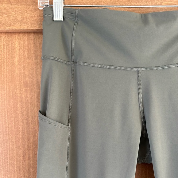 Lululemon Fast & Free Crop II Nulux 19" Grey Sage size 8 W6AS5S - Picture 5 of 16